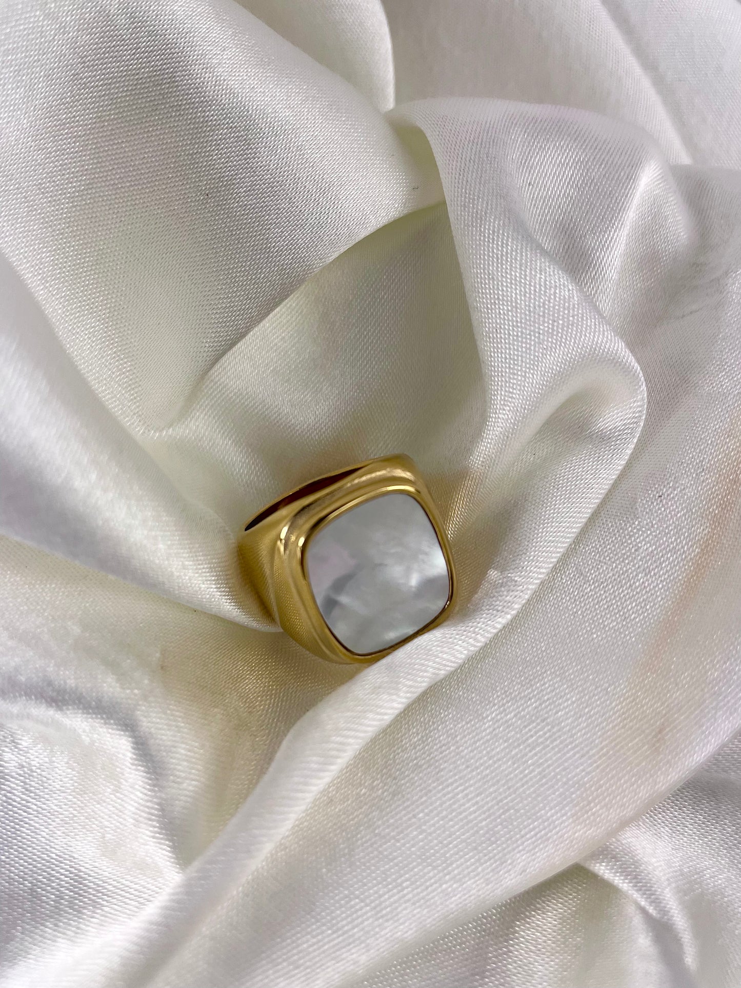 Rayna 18K Gold Ring